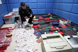 【护航新征程】江西赣州：有人拿着红头文件诈骗！警方一查：不得了图片