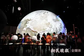 上海天文馆今天迎公众“大客流”！进馆都能有所得有所悟图片