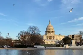 北美观察｜“陷落”之后，美国国会外的围墙、警卫与吹号人图片