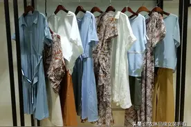 哪里能找到便宜的品牌折扣女装一手货源？图片