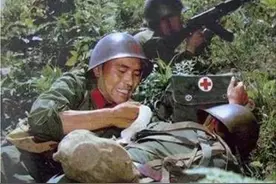 收复者阴山，和文丽一天11个小时救治，战后统计：救出53名伤员图片
