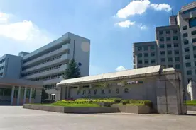 有点“倒霉”！高考成绩超本科线30多分，却“没书读”？图片
