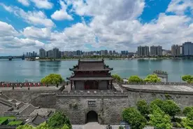 湖北一座改名成功的城市，改名还不到11年，实力已经位居湖北第二图片