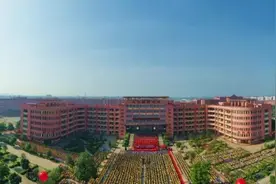 贵港这所学校升级为自治区示范性普通高中！是你的母校吗图片