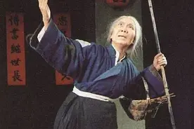 平凡世界中平凡人的大悲哀 | 经典重读之越剧电影《祥林嫂》图片