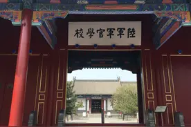 抗日英雄李奇图片