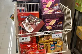 给孩子买临期饼干引发婆媳冷战 六成人称愿买临期食品图片