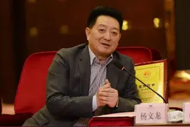 亏损同比扩大22倍，大健康的第一桩生意就被叮当快药做糊了？图片