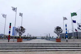 武汉城区最特别公园：以汽车为特色，超千亩开阔场地遍布娱乐项目图片