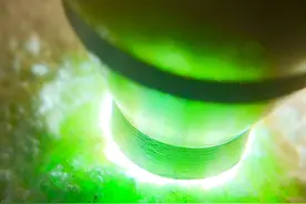 老木那白岩沙飘花手镯料 种老沙细图片