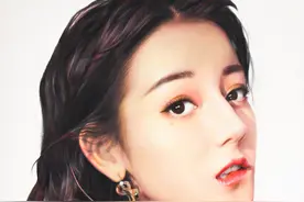 超写实彩铅人像绘画-迪丽热巴图片
