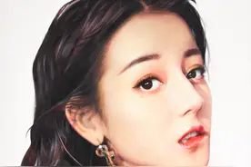超写实彩铅人像绘画-迪丽热巴图片