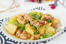 土豆炖鸡最简单做法，不用煎不用炒，食材营养不流失图片