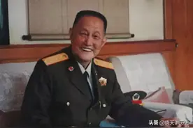 中国这位将军，曾两次被授上将军衔，三个儿子分别叫做虎、狮、豹图片