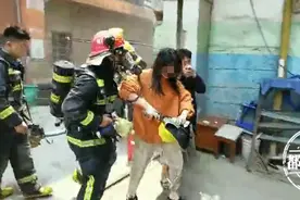 南昌：男子屋内睡觉，突然被救命声吵醒：隔壁已经浓烟滚滚图片