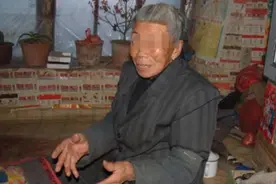 明星夫妇坚持丁克15年，45岁后悔决定生子，网友：还好醒悟得早图片