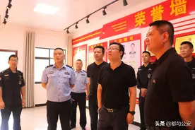 市委常委、常务副市长李景宽实地到特巡警大队调研公安工作图片