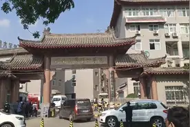 割肝救子发现抱错28年，当事人：接受残酷现实，医院至今未主动联系道歉图片
