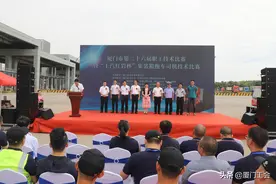 厦门市举办集装箱拖车司机技术比赛图片
