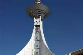 在策克口岸，我第一次感受到祖国的自豪感，从此爱上追边境。图片