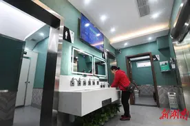 民生小事大情怀——湖南持之以恒抓好农村“厕所革命”图片