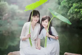 你是我的女朋友，凭什么不给我碰？图片