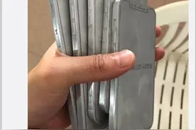 罗永浩留下五部坚果R1手机！一直用到还完债后做新手机再换？图片