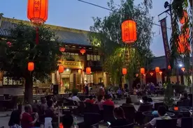 陕西“第一村”，游客超300万，收入超10亿，星巴克都想要入驻图片
