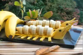 “烂星点”香蕉没人要？我赶紧买，水果店老板：内行，香甜最好吃图片