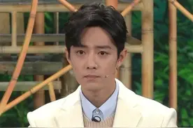 春晚“大头照”火了，肖战萌帅，李现酷帅，看到易烊千玺心动了图片