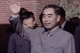 1956年国共密谈，若台湾回归，周总理称：蒋介石父子可到中央做官图片