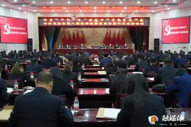 韩丽萍在区纪委八届六次全会上强调：明确工作方向，突出工作重点，坚定不移推动全面从严治党向纵深发展图片