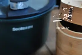 五花肉试试这样做，腌制一下，拌一拌上锅蒸熟美味就端上桌了图片