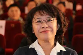 "当代保尔"张海迪：5岁高位截瘫图片
