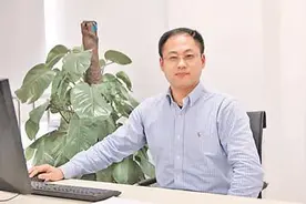 吉林大学教授：拒绝国外多个邀请后毅然归国，攻克世界性难题！图片