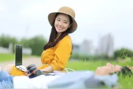 妻子不顾老公反对和男驴友自驾游1个月，回家后迎来了最狠的报复图片