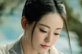 范遥单挑打不过周芷若吗？情敌赵敏的师傅真不是周掌门的对手图片