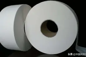 ​疫情来袭，外国人为什么抢购卫生纸？图片