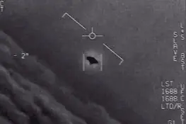 美军曝光铁证：UFO不明飞行物是真的！浑身发光，飞行能力惊人！图片