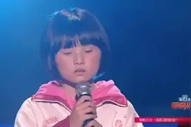 达人：乡下女娃唱歌太好听评委都忍不住要求合唱，太享受了图片
