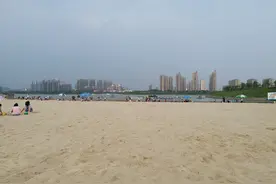 开封西湖，免费沙滩，孩子们的乐园，周末游玩好去处图片