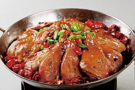 齐味干锅鸭头配方，自制辣酱，制作简单，内容详细，味道浓郁图片