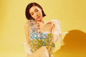 少女时代 黄美英 Tiffany PAPER 杂志 2018年11月封面图片