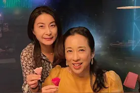 霍启刚三兄弟为朱玲玲庆生，郭晶晶感谢婆婆养育优秀的老公图片