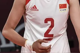 中国女排3连败！朱婷受伤手呈“黑青色”，郎平：考虑让其休息图片