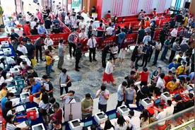 现场直击“抢房大战”！看恒大如何引爆黄金周图片