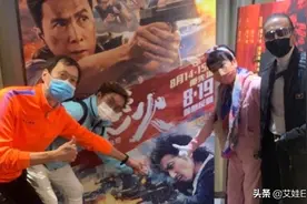 85岁谢贤罕见露面，穿夹克牛仔裤身形佝偻大不如从前，老得不敢认图片