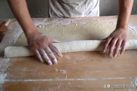江苏小镇上的非遗小吃，72岁大爷纯手工做了56年，当地人却不敢吃图片