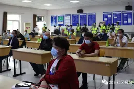 关于“一盔一带”中的头盔，这些知识您一定要注意图片