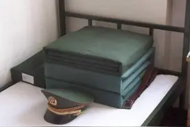 同样是叠被子，我军像豆腐块，美军像酒店，印度军人啥样？图片